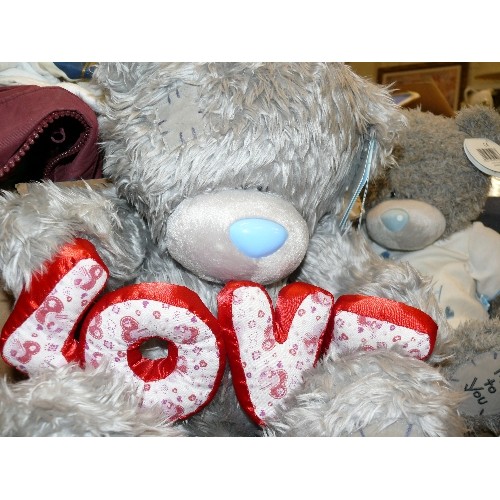 510 - 2 X LARGE 'ME TO YOU' BEARS ONE WEARING A HUSBAND T-SHIRT THE OTHER HOLDING THE LETTERS 'LOVE', NEW ... 