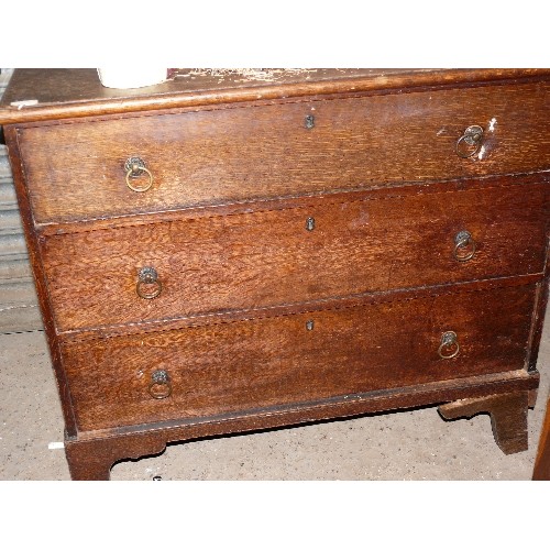 519 - VINTAGE OAK CHEST OF DRAWERS