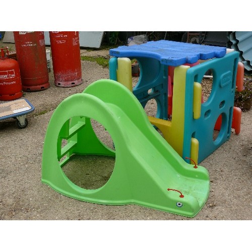 524 - CHILDS PLASTIC GARDEN TOYS