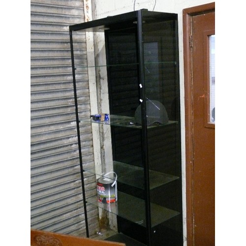 520A - TALL BLACK DISPLAY SHELVING WITH GLASS SHELVES AND LIGHTING TO THE TOP
