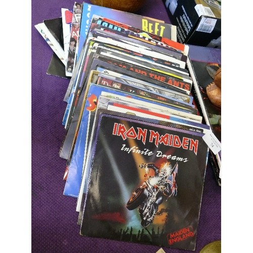 74 - A COLLECTION OF 45RPM SINGLE RECORDS TO INCLUDE IRON MAIDEN, MADONNA, STATUS QUO, QUEEN, DOCTOR & TH... 