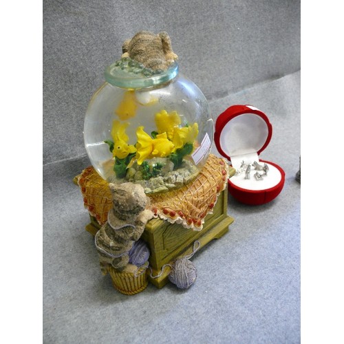 87 - A MUSICAL FISH BOWL AND CAT ORNAMENT PLUS A MINIATURE NATIVITY SCENE IN A ROSE SHAPED BOX AND A PEWT... 