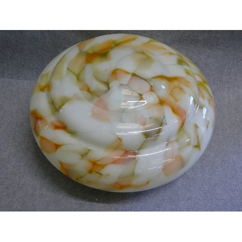 106 - A 1930'S ART DECO MARBLED ORANGE SPATTER GLASS UFO CEILING FLYCATCHER LIGHTSHADE