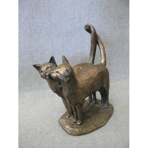 150 - A LARGE COLLECTION OF DECORATIVE CERAMIC CAT ORNAMENTS