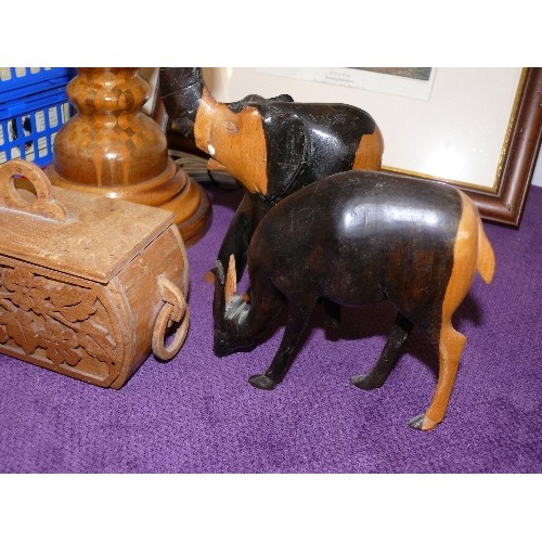 156 - A SELECTION OF TREEN ITEMS TO INCLUDE CARVED WOODEN ELEPHANT AND DEER FIGURES PLUS A CARVED WOODEN B... 