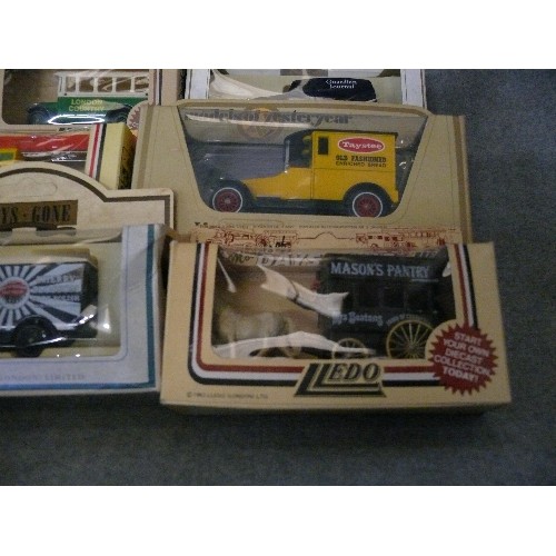 160 - A SELECTION OF 15 BOXED COLLECTORS VEHICLES, DAYS GONE BY LLEDO AND CORGI TO INCLUDE BUSES, VANS ETC