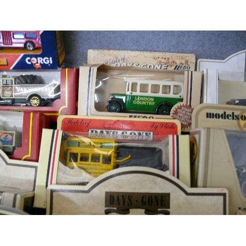 160 - A SELECTION OF 15 BOXED COLLECTORS VEHICLES, DAYS GONE BY LLEDO AND CORGI TO INCLUDE BUSES, VANS ETC