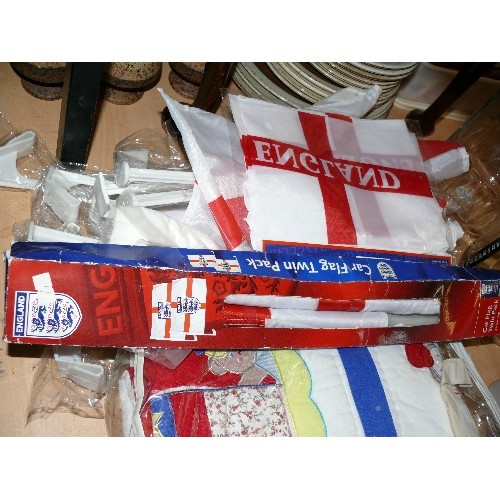 203 - A LARGE SELECTION OF MIXED ITEMS TO INCLUDE A THERMOS FLASK, ENGLAND FLAGS, SMOKE ALARM, FOOTBALL BO... 