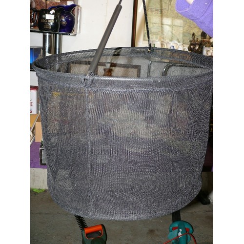 263 - 11 BLACK CIRCULAR NET SHOPPING BASKETS