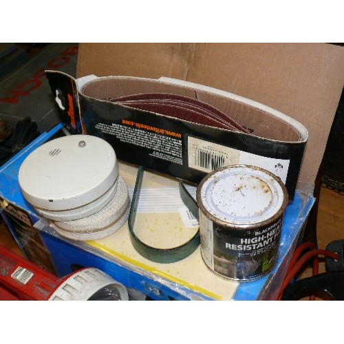 271 - A SELECTION OF VARIOUS TOOLS TO INCLUDE AN ELECTRIC BELT SANDER AND A REEL EXTENSION LEAD