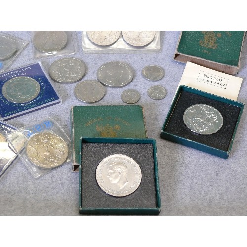 40 - 2 FESTIVAL OF BRITAIN 1951 CROWN COINS IN BOXES PLUS A LOT OF OTHER CROWN COINS