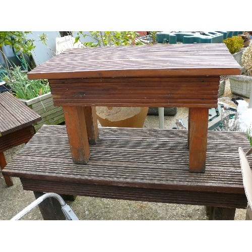 415 - A TEAK GARDEN TABLE AND 2 MATCHING BENCHES