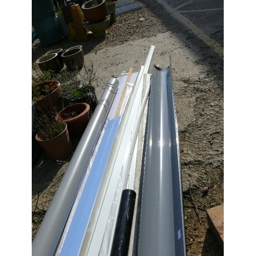 430C - QUANTITY OF GUTTERING,  SOFFIT, 2 LENGTHS OF MDF 4