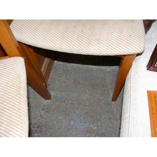 475 - 4 X HIGH BACKED UPHOLSTERED DINING CHAIRS