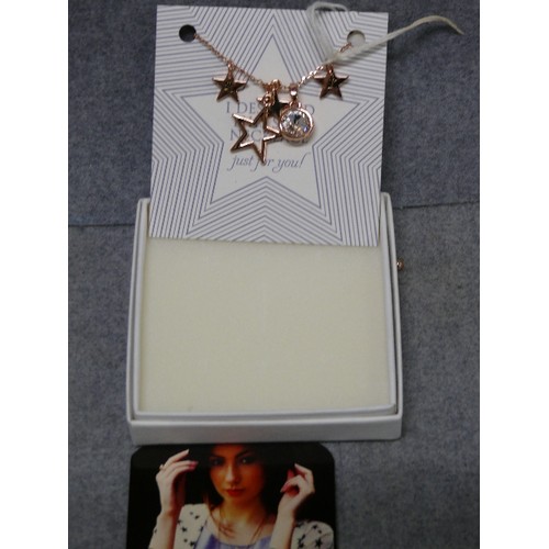 17 - S & S I DESIGNED THIS STAR NECKLACE 'JUST FOR YOU MADE' WITH SWAROVSKI CRYSTAL