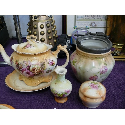 143 - A SELECTION OF VINTAGE ENGLISH CHINA TO INCLUDE TEAPOT, BISCUIT BARREL (NO LID), A VASE AND TRINKET ... 