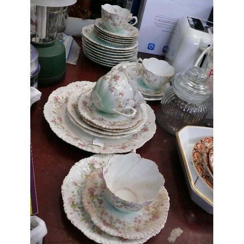 231 - A LOVELY FINE CHINA AUSTRIAN TEASET WITH PLATES, CUPS AND SAUCERS