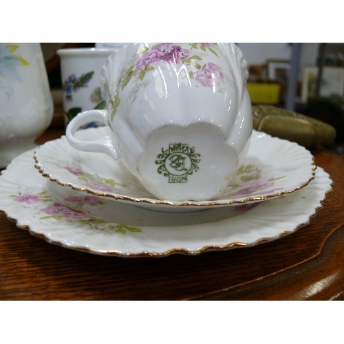 341 - A SELECTION OF CHINA TO INCLUDE PORTMEIRION BOTANICAL GARDEN, AYNSLEY AND WEDGWOOD