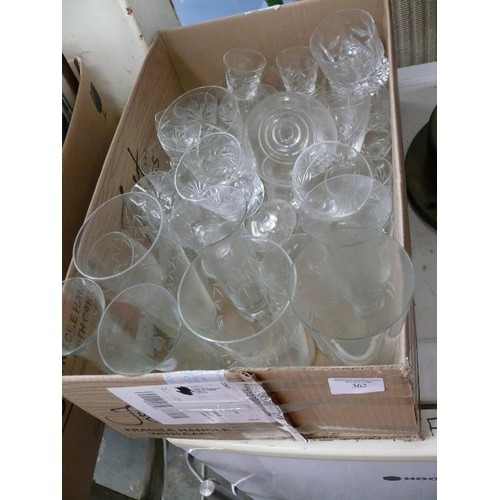 362 - BOX OF MIXED GLASSES, INCLUDING WINE AND  CHAMPAGNE