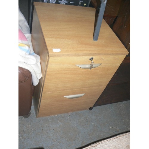 462 - 2 DRAWER FILING CABINET WITH WOOD EFFECT FINISH