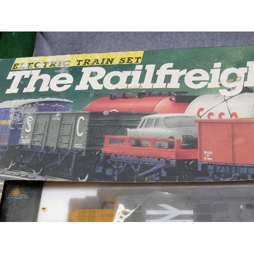 69 - HORNBY ELECTRIC TRAINSET 'THE RAILFREIGHT' IN ORIGINAL BOX, APPEARS COMPLETE