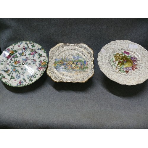 78 - 3 VINTAGE DECORATIVE CERAMIC CAKEPLATES WITH METAL STANDS