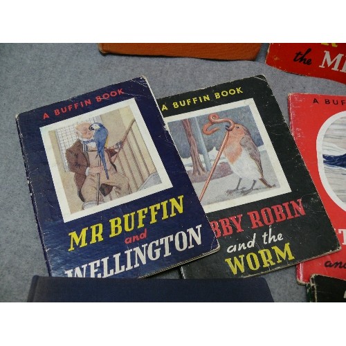 83 - A COLLECTION OF VINTAGE CHILDREN'S BOOKS TO INCLUDE A SET OF BUFFIN BOOKS AND 2 THOMAS THE TANK ENGI... 