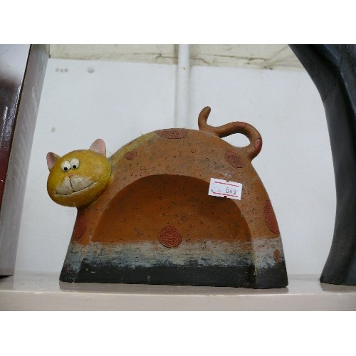 85 - 2 DECORATIVE CERAMIC AND METAL CAT ORNAMENTS