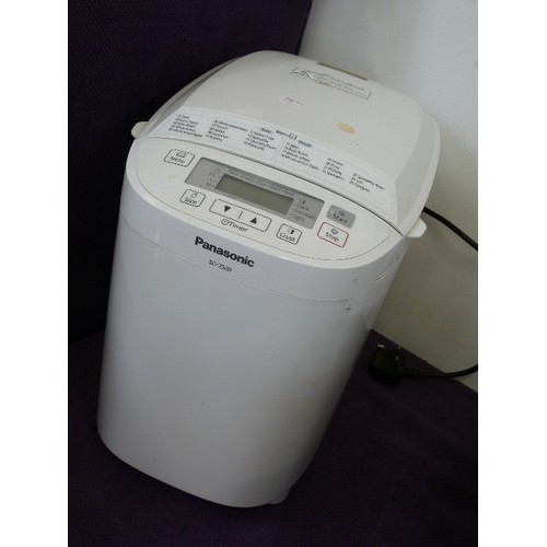 116 - A PANASONIC SD-2500 BREADMAKER