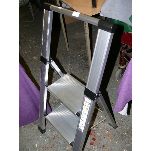 184 - AN ALUMINIUM 2 STEP LADDER