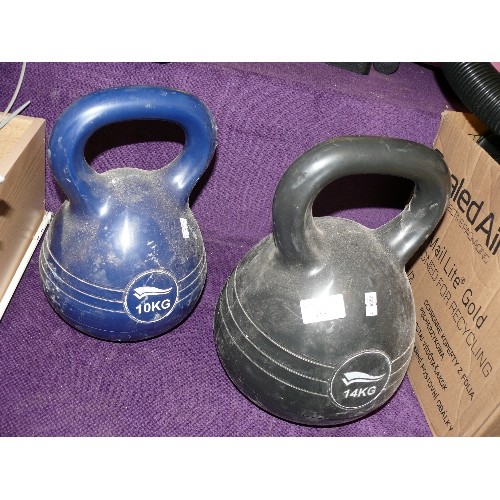 188 - 2 KETTLEBELL WEIGHTS A 14KG AND A 10KG