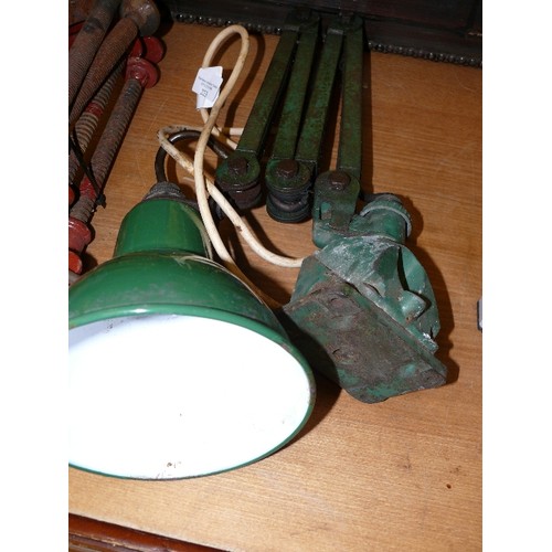 223 - BENCH WORK LAMP IN GREEN