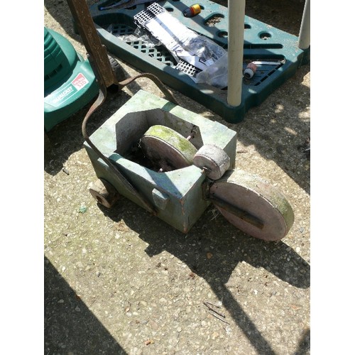 309 - A VINTAGE WOODEN WHITE LINE MARKER