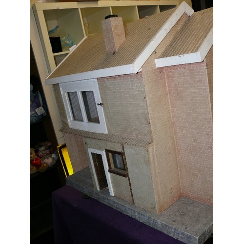 193 - LARGE VINTAGE WOODEN DOLLS HOUSE