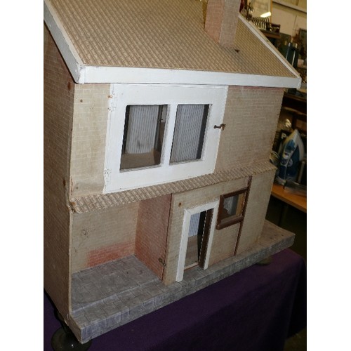 193 - LARGE VINTAGE WOODEN DOLLS HOUSE