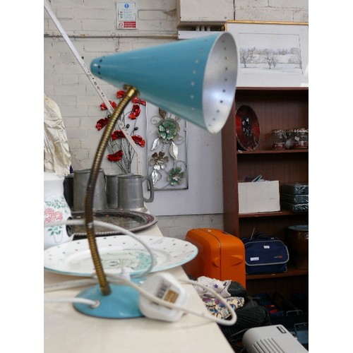 51 - A RETRO TURQUOISE ENAMEL DESK LAMP