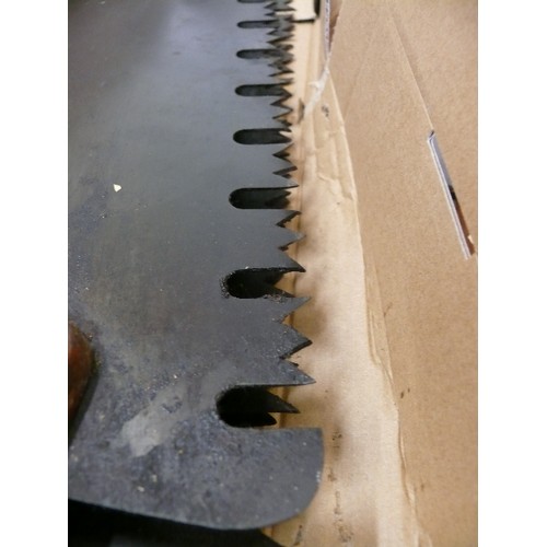 213 - TREE SAWS 1 X 46