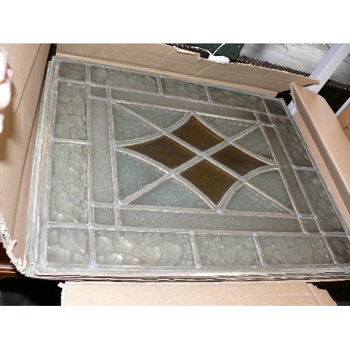 218 - 10 LEADED LIGHT GLASS PANELS 475 X 390MM PATTERNED