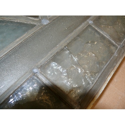 218 - 10 LEADED LIGHT GLASS PANELS 475 X 390MM PATTERNED