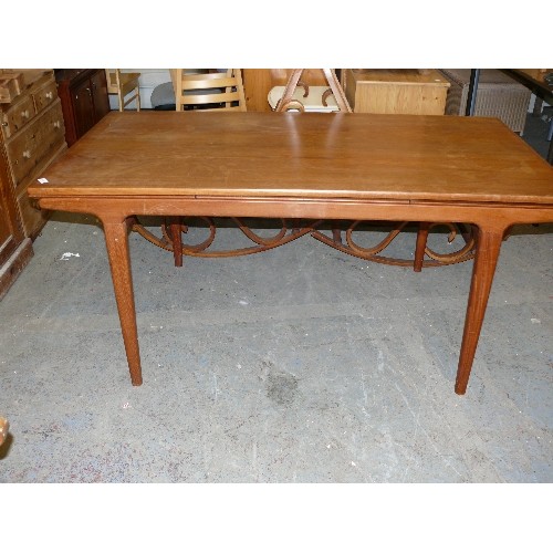 391 - MID CENTURY DANISH INSPIRED EXPANDING DINING TABLE.  CLOSED DIMENSIONS ARE 160CM X 90CM WIDE EXTENDI... 