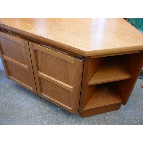 410 - NATHAN CORNER TV UNIT