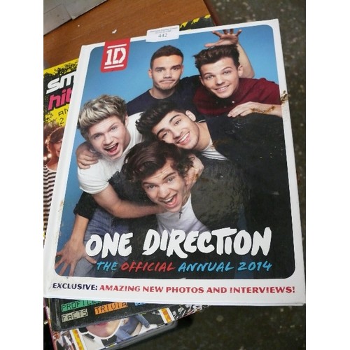 442 - 'ONE DIRECTION'  3 ANNUALS AND A HOLDALL