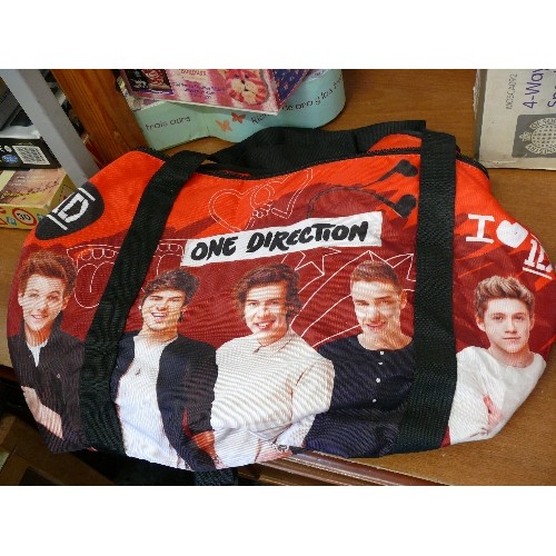 442 - 'ONE DIRECTION'  3 ANNUALS AND A HOLDALL