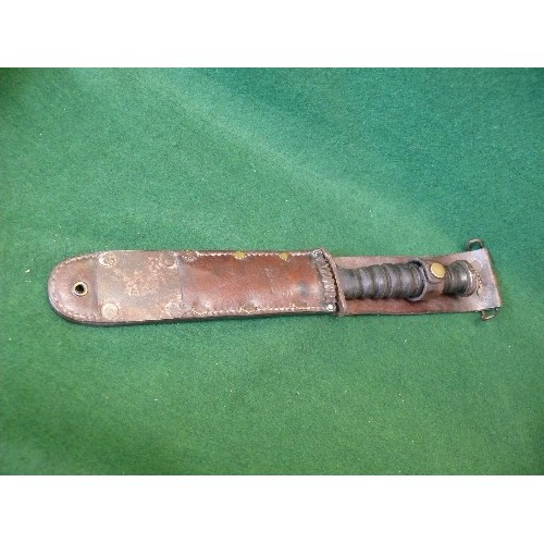 20 - AMERICAN FIGHTING KNIFE IN LEATHER SCABBARD