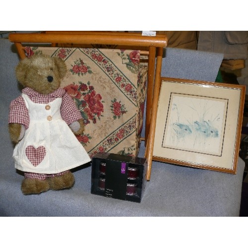 250 - A VINTAGE FOLDING KNITTING BAG WITH A TEDDY BEAR PLUS A SIGNED RABBIT DRAWING AND A SET OF NEW NAPKI... 