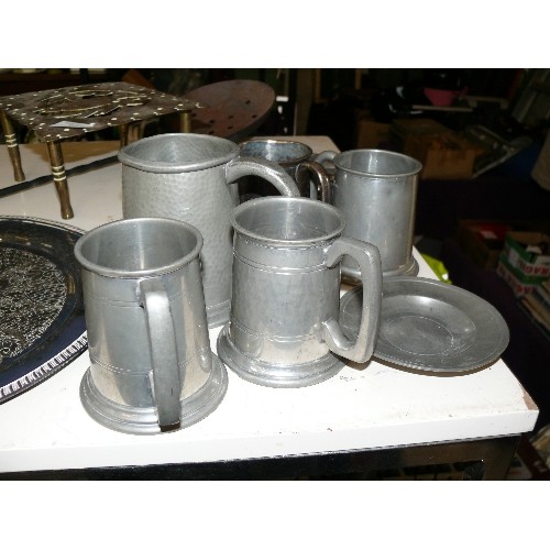 268 - A NICE SELECTION OF METALWARE TO INCLUDE A BRASS TRIVET, SILVER PLATE TRAY, PEWTER TANKARDS ETC