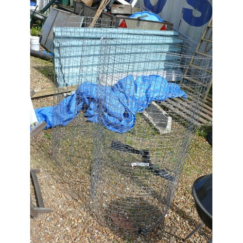 323 - 3 PIECES OF FENCE MESH 90 X 120CM PLUS A LARGE PIECE 4M X 120CM