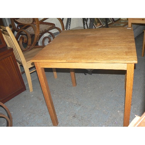 361 - SQUARE OAK TABLE, MODERN