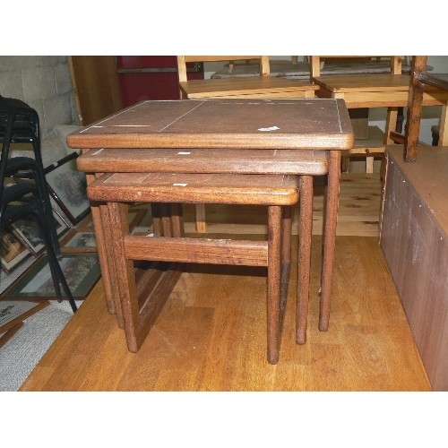 363 - MID CENTURY TEAK NEST OF 3 TABLES WITH A TILED TOP BY AMBERCRAFT