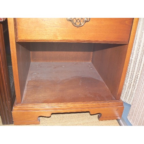 378 - MODERN REPRODUCTION BEDSIDE TABLE WITH DRAWER AND SHELF UNDER BY YOUNGER FURNITURE